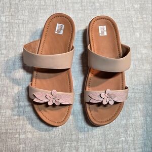 NWT Fino Sleek Floral Dusty Pink Fitflop Sandals Size 10